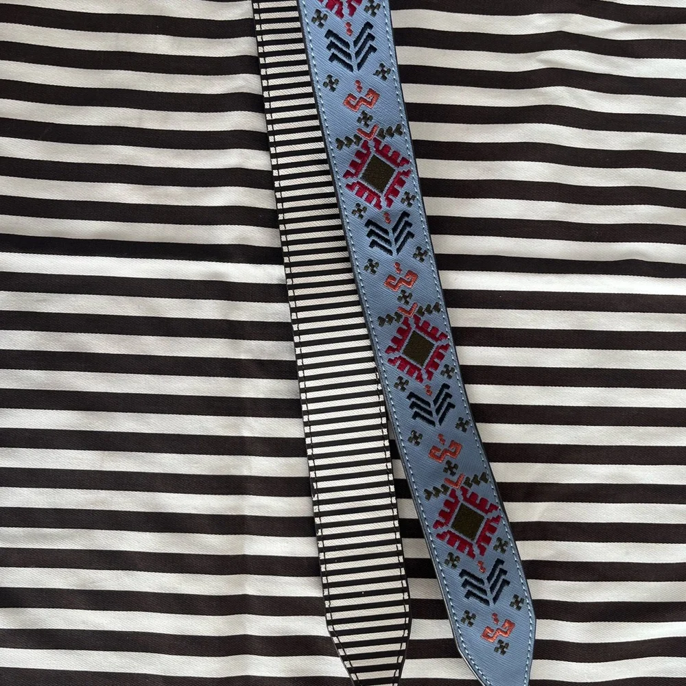 Blue and Red Patterned Tie - Picture 1 of 3